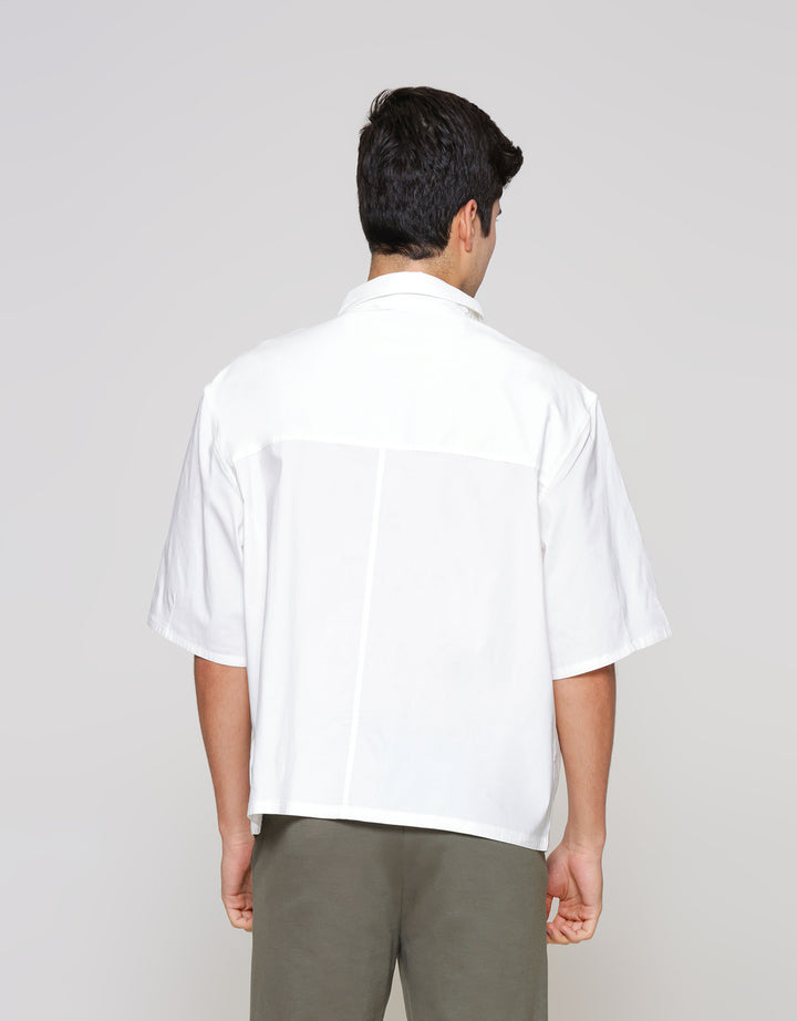 ZES Fashion With Pocket Detail Kemeja Lengan Pendek Pria KMD213