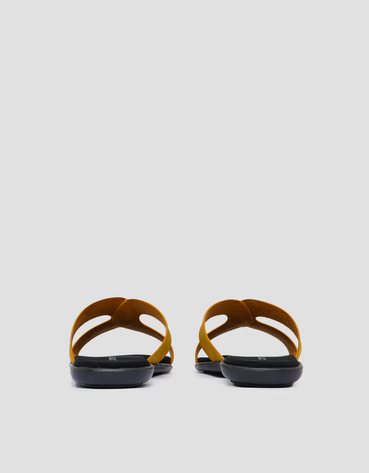 Connexion Sandal Slipper Wanita