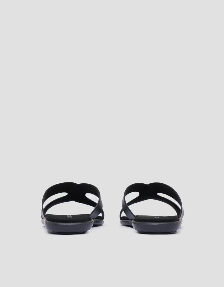 Connexion Sandal Slipper Wanita