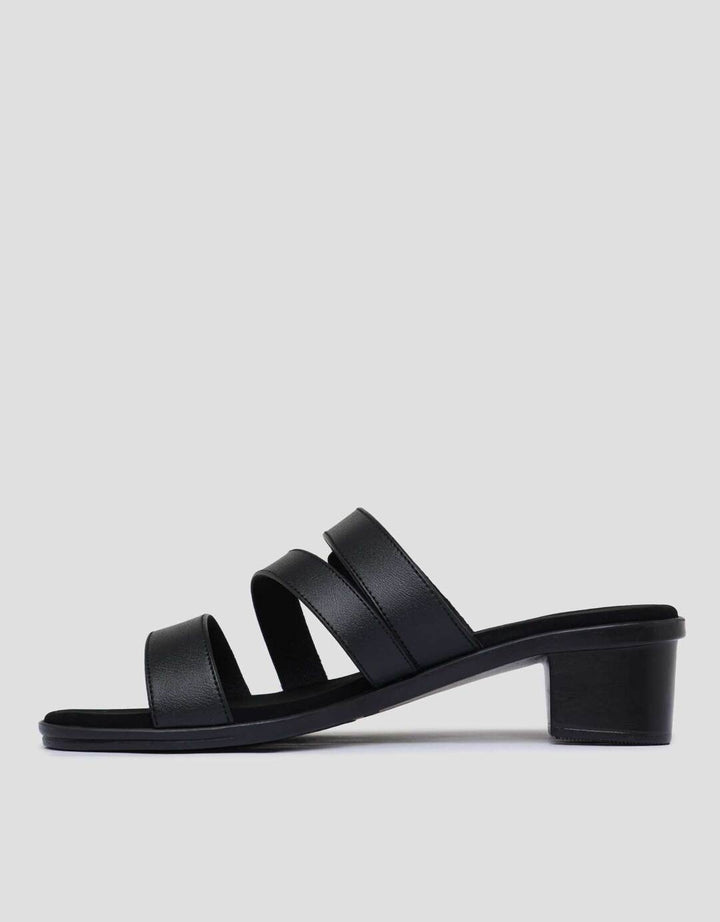 Connexion One Buckles Sandal Slipper Wanita