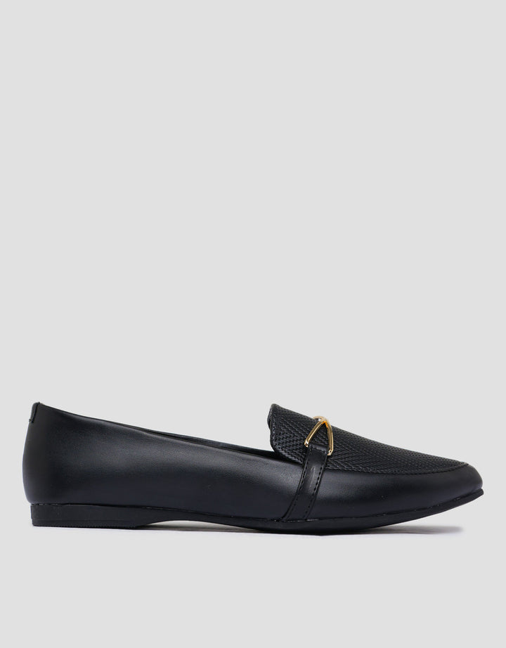 Connexion Sepatu Flat Wanita