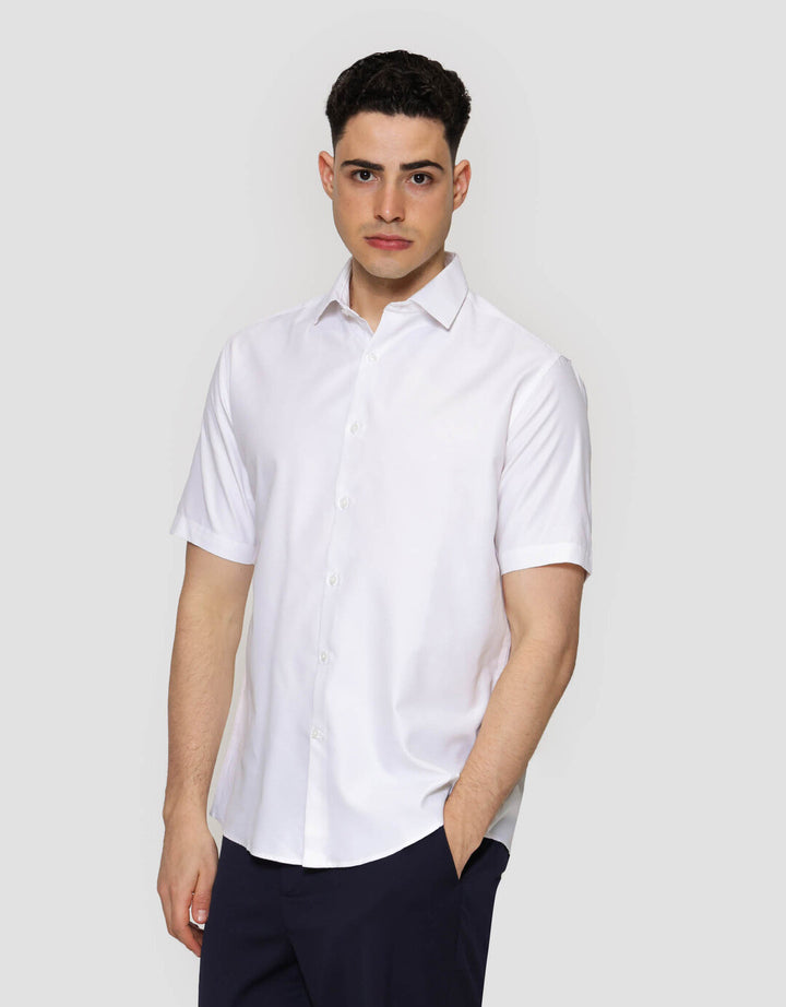 Cole Slim Fit Texture Dobby Kemeja Pria