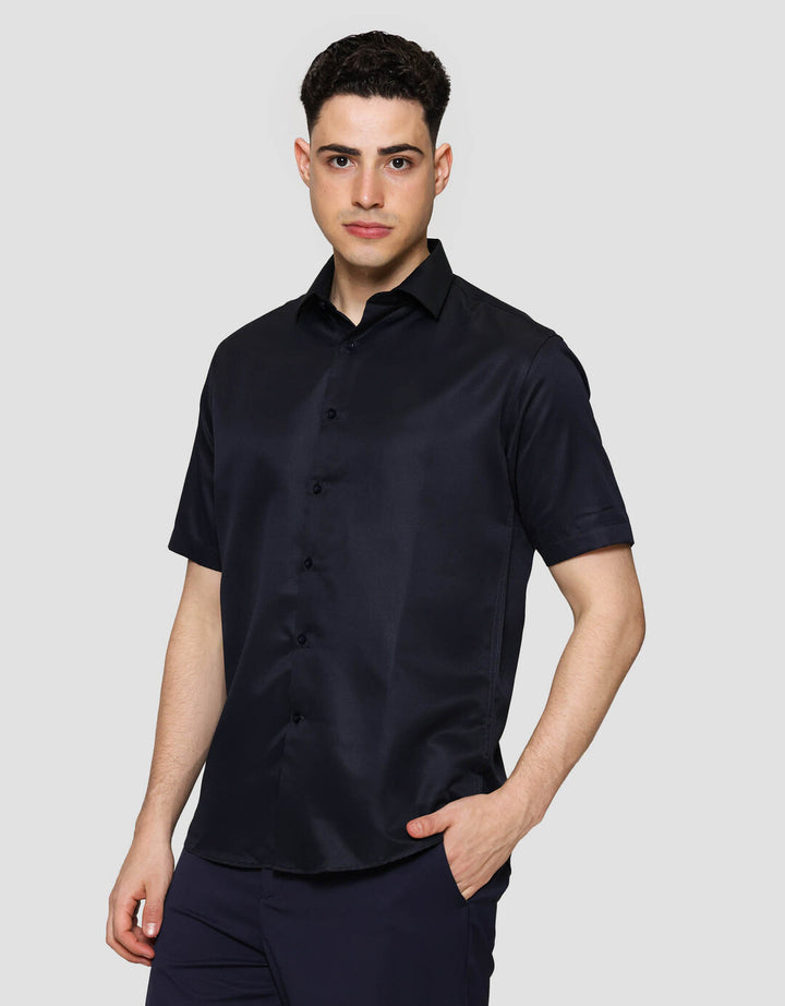 Cole Slim Fit Texture Dobby Kemeja Pria