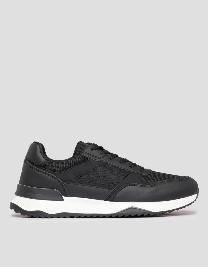Nevada Elegan Sepatu Sneakers Pria