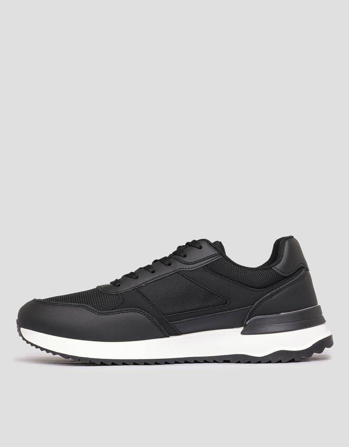 Nevada Elegan Sepatu Sneakers Pria