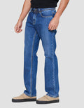 Lois Straight Fit Jeans Casual Celana Denim Pria