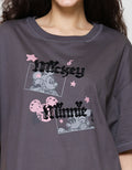 Disney Oversize S24 Print Mickey Mouse Kaos Lengan Pendek Wanita