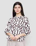 St. Yves Flowy Geometric Printed Blouse Wanita
