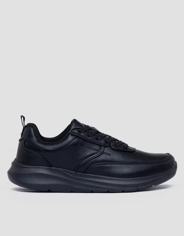 Cole Casual Sepatu Sneakers Pria
