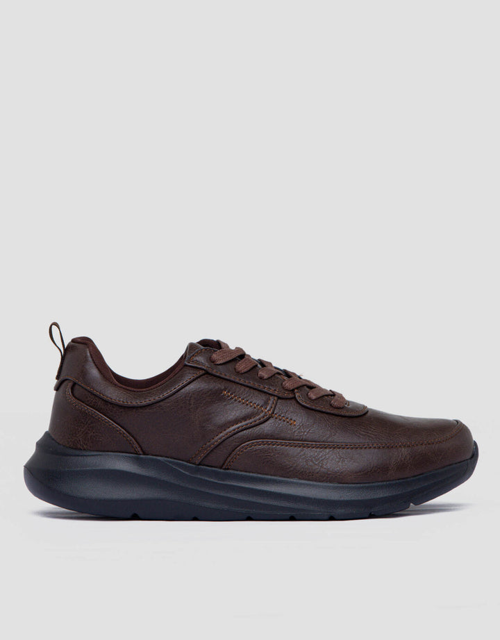 Cole Casual Sepatu Sneakers Pria