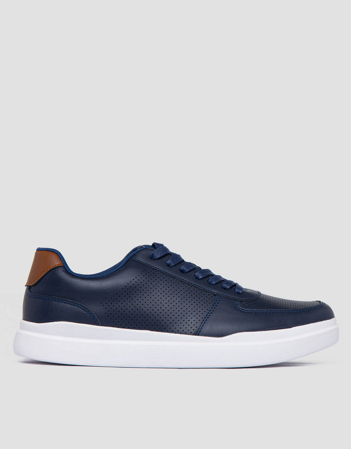 Cole Will Sepatu Sneakers Pria