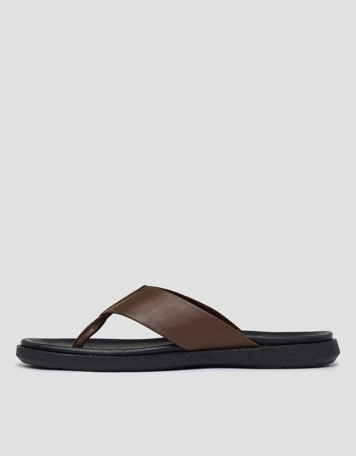 Cole Isaac Sandal Flip Flop Pria