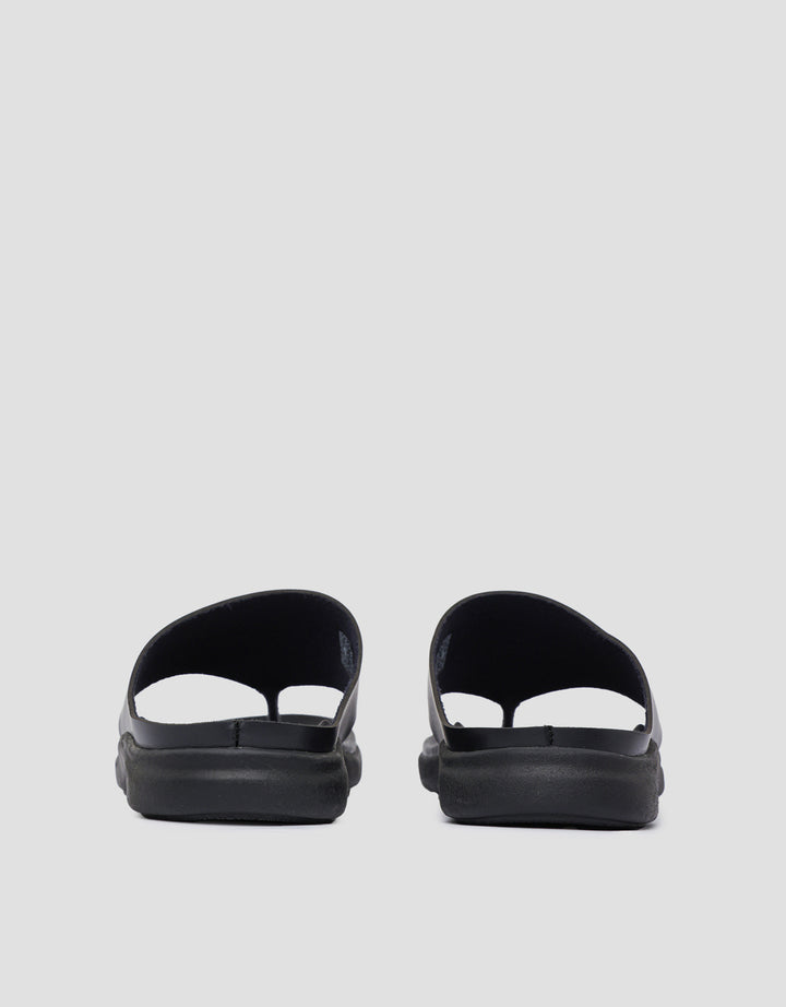 Cole Mason Sandal Flip Flop Pria