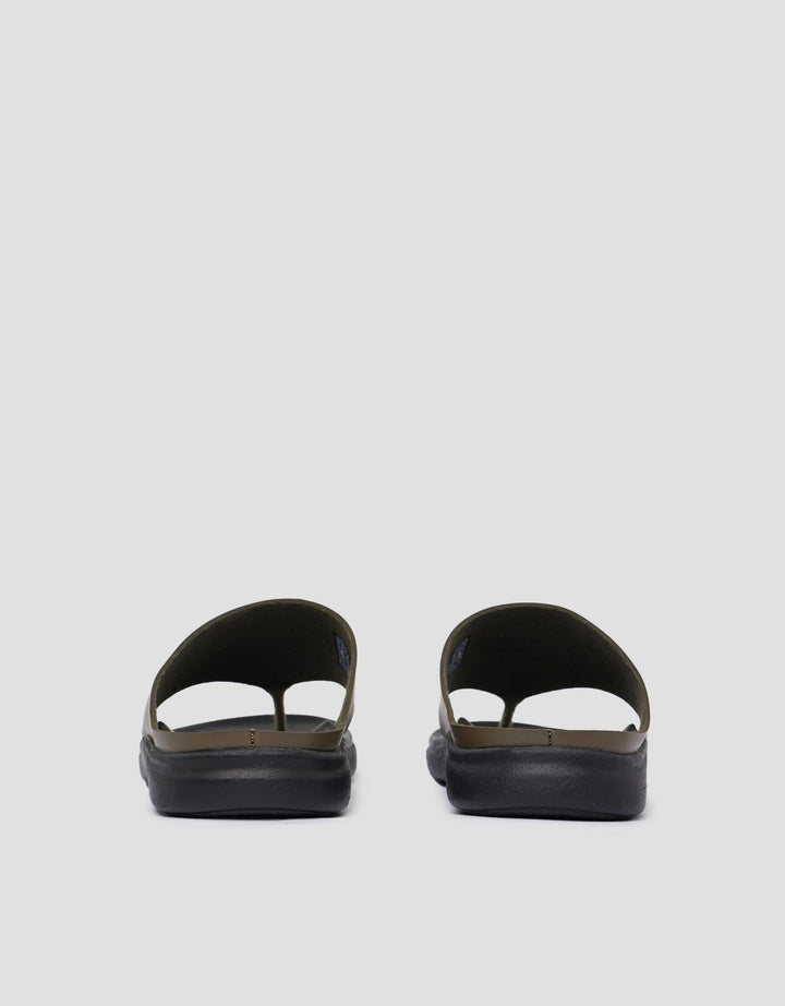 Cole Mason Sandal Flip Flop Pria