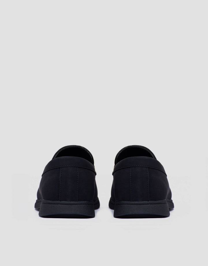 Cole Sepatu Loafer Pria