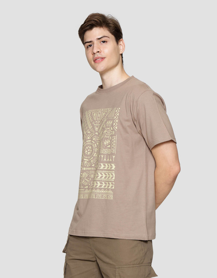 Nevada Print Theme Totem Kaos Lengan Pendek Pria