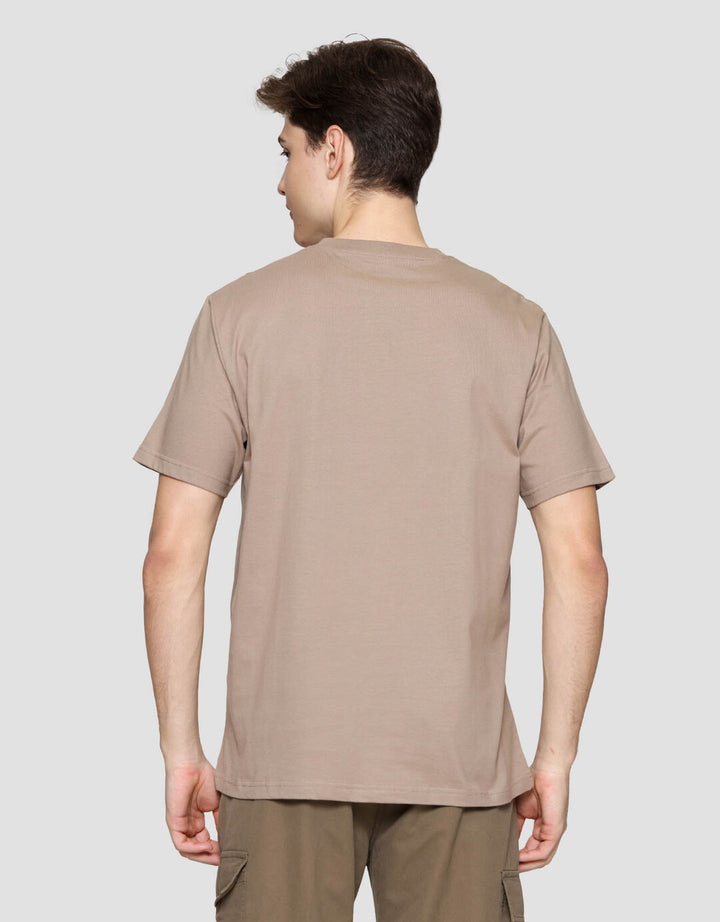 Nevada Print Theme Totem Kaos Lengan Pendek Pria