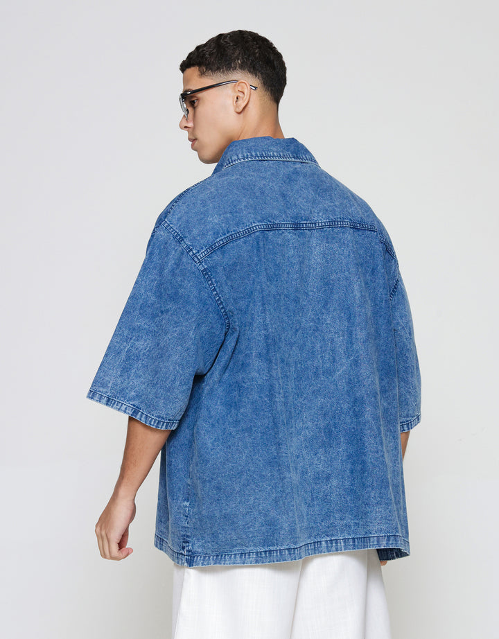ZES Denim Looks Plain Kemeja Lengan Pendek Pria KMB201