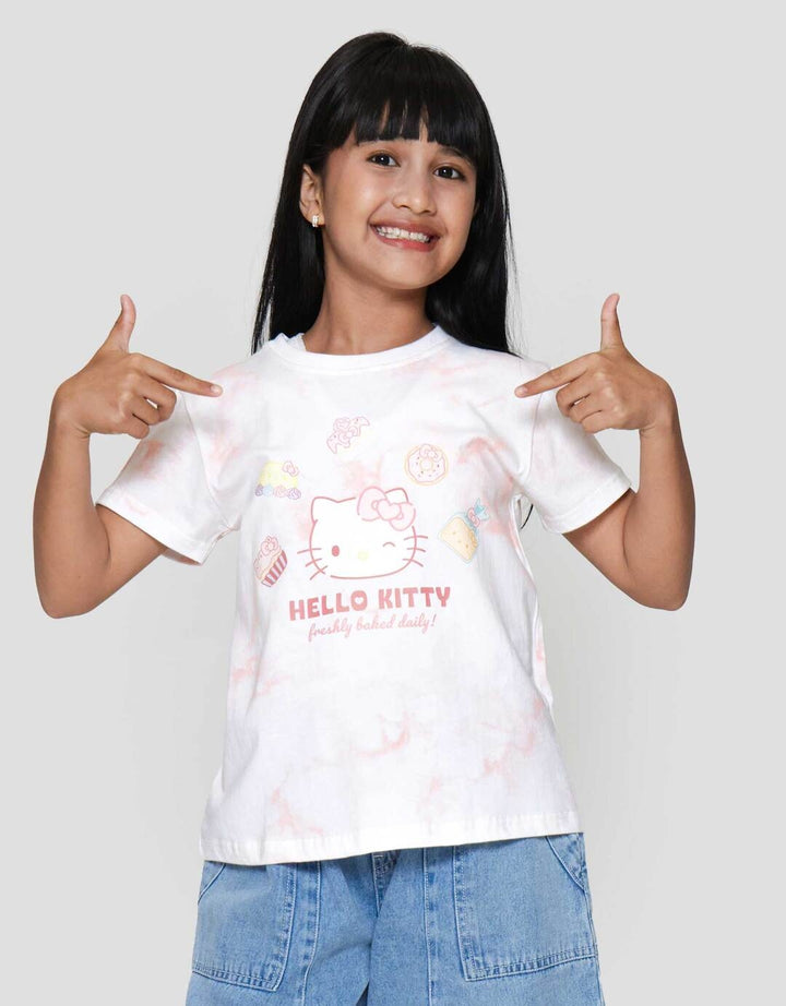 Character Hello Kitty Kaos Anak Perempuan