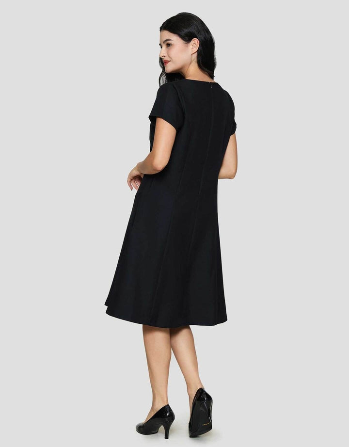 Connexion Round Neck Midi Dress Wanita