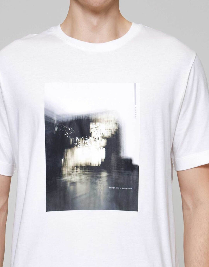 Cole Graphic Dtf Bluring Kaos Lengan Pendek Pria