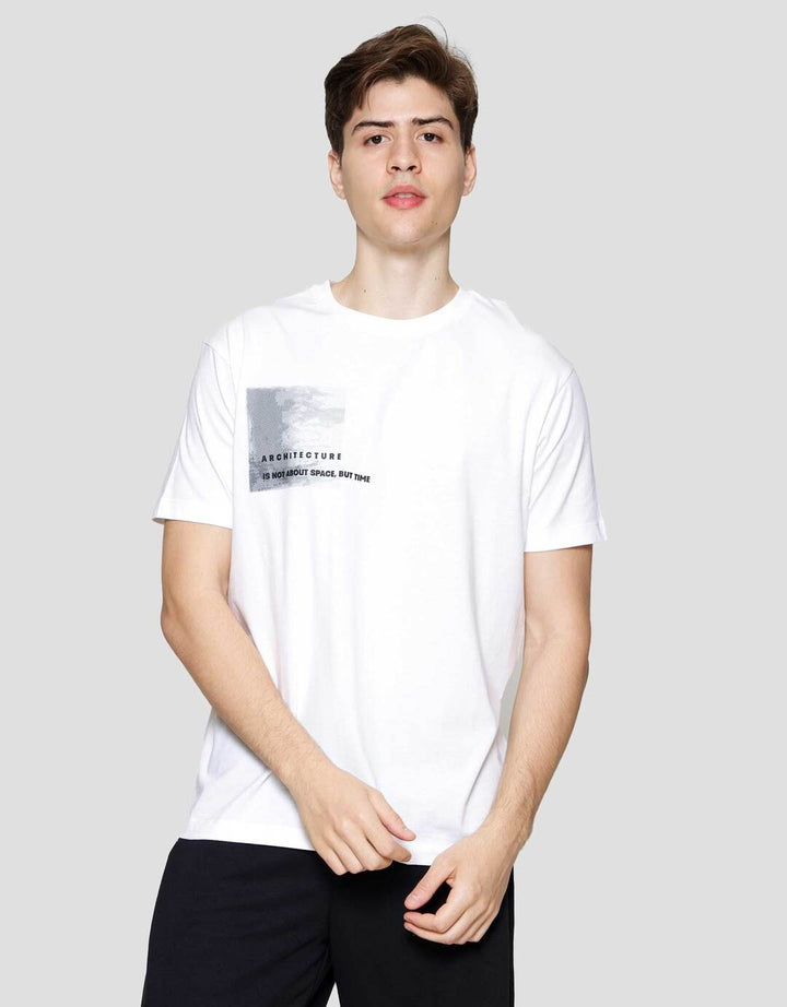 Cole Graphic Back Print Architecture Kaos Lengan Pendek Pria