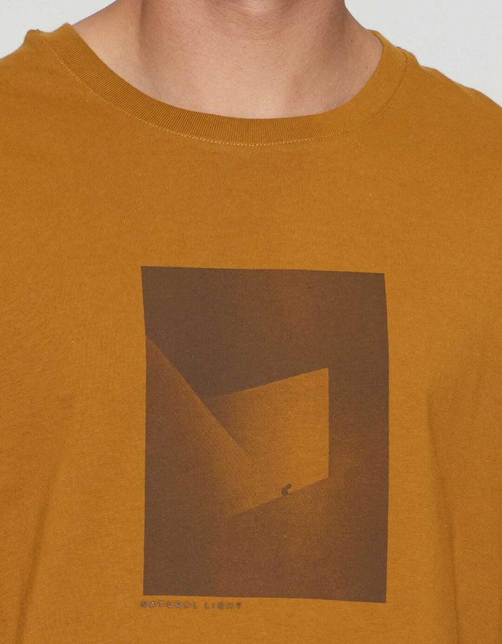 Cole Graphic Geometric Kaos Pria