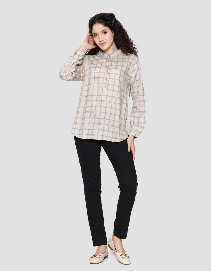 Expand Komi Blouse Wanita