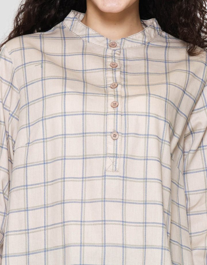 Expand Komi Blouse Wanita