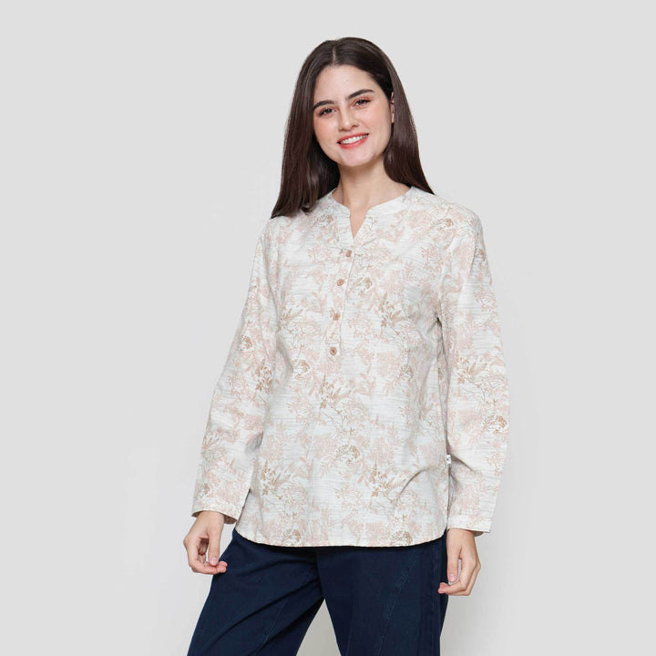 Expand Kalea Blouse Wanita