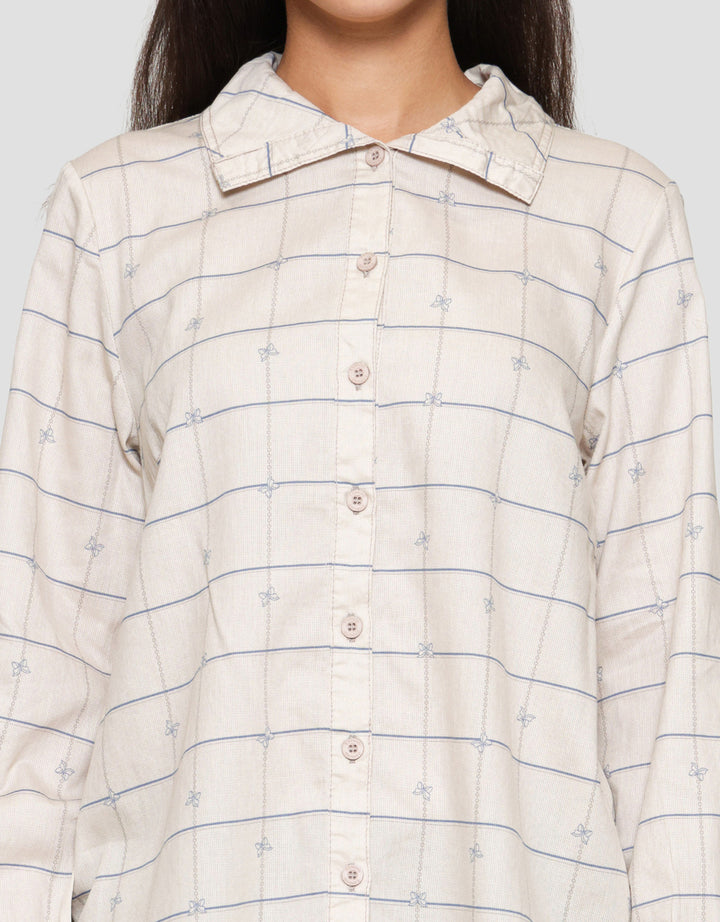 Expand Omilsa Blouse Wanita