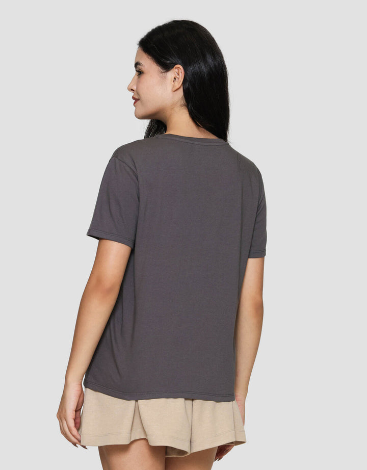 Nevada Gone Fishing Kaos Lengan Pendek Wanita