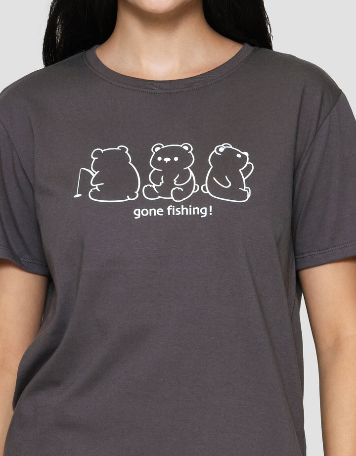 Nevada Gone Fishing Kaos Lengan Pendek Wanita