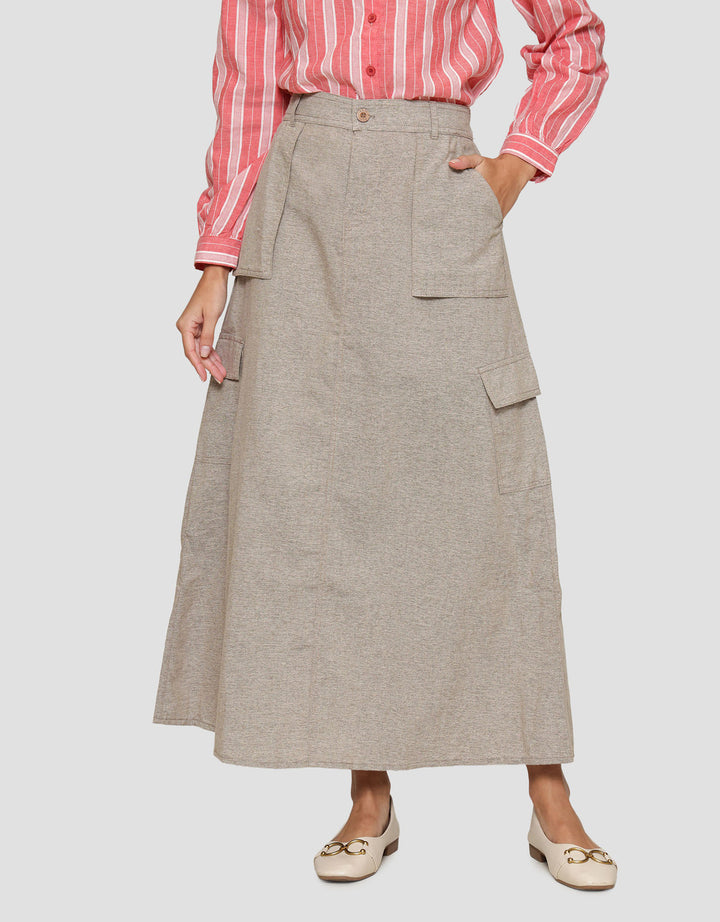 Exit Alora Rok Wanita