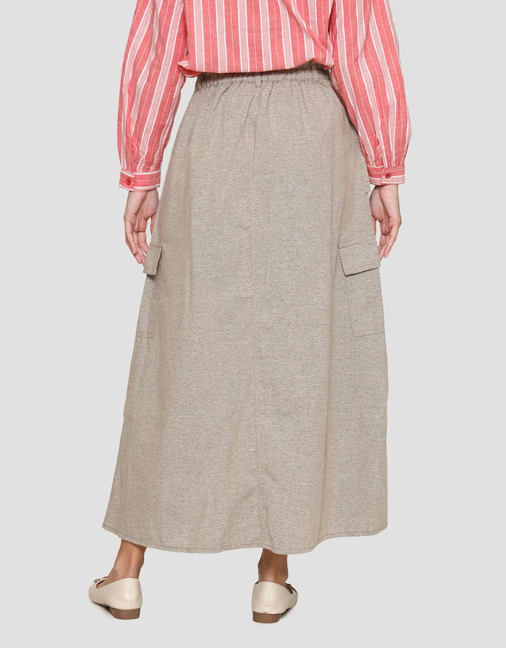 Exit Alora Rok Wanita