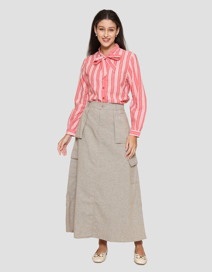 Exit Alora Rok Wanita