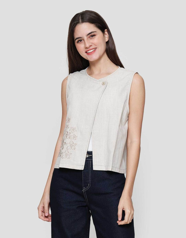 Expand Nyra Vest Wanita