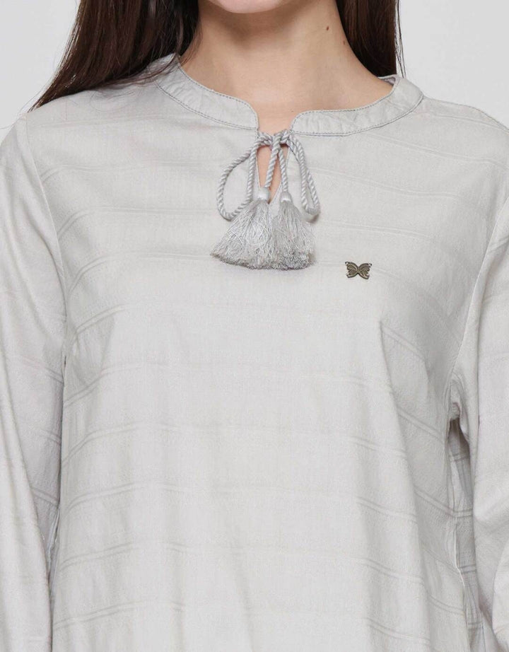 Expand Amarilla Blouse Wanita