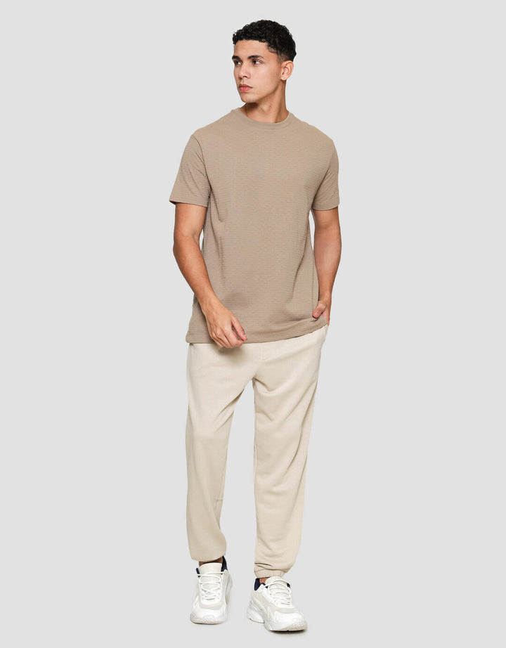 Cole Repeat Text Solid Kaos Casual Pria