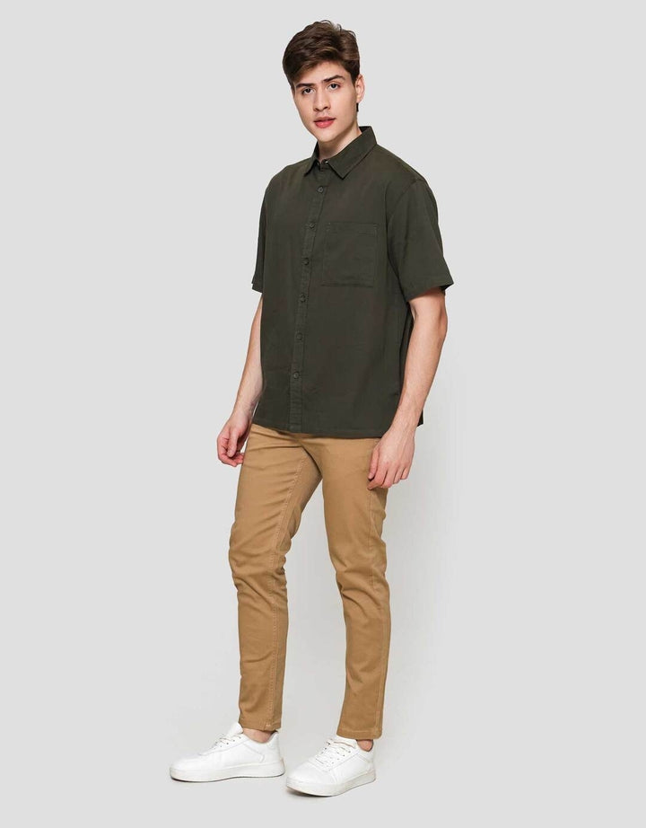 Nevada Plain Bahan Pique Kemeja Lengan Pendek Pria