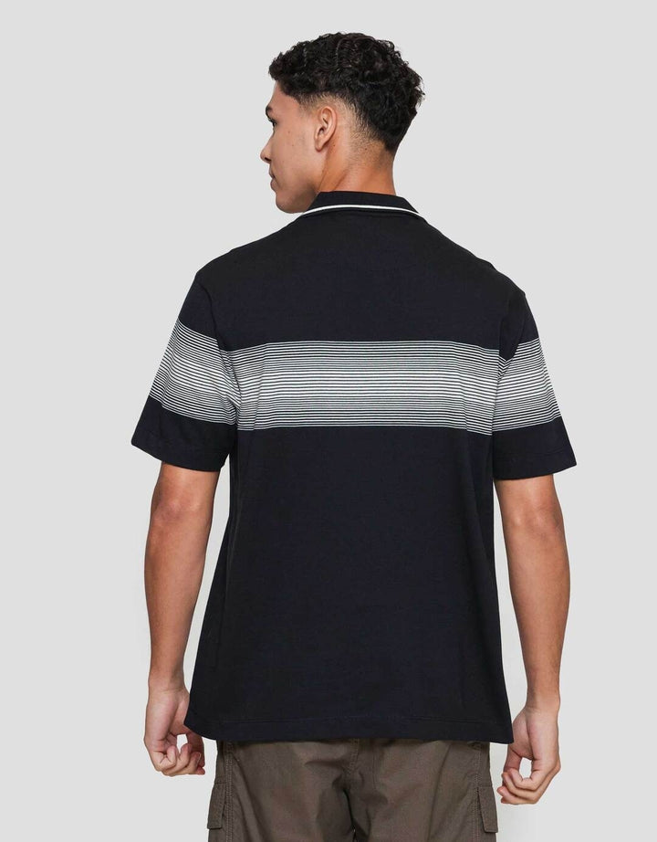 Cole Stripe Chest Kaos Polo Pria