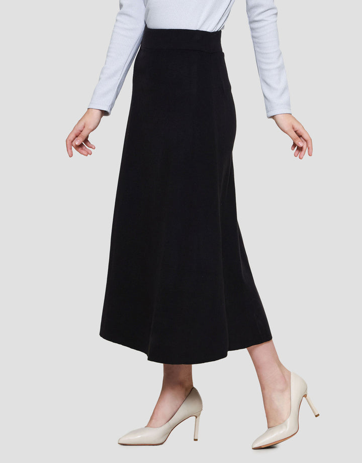 Suko Rok Rajut Wanita