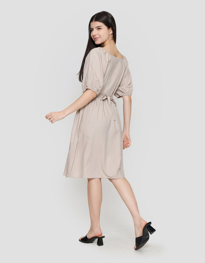 Suko Gaun Balon Wanita