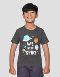 Little M We Need Space Print Kaos Lengan Pendek Anak Laki-laki