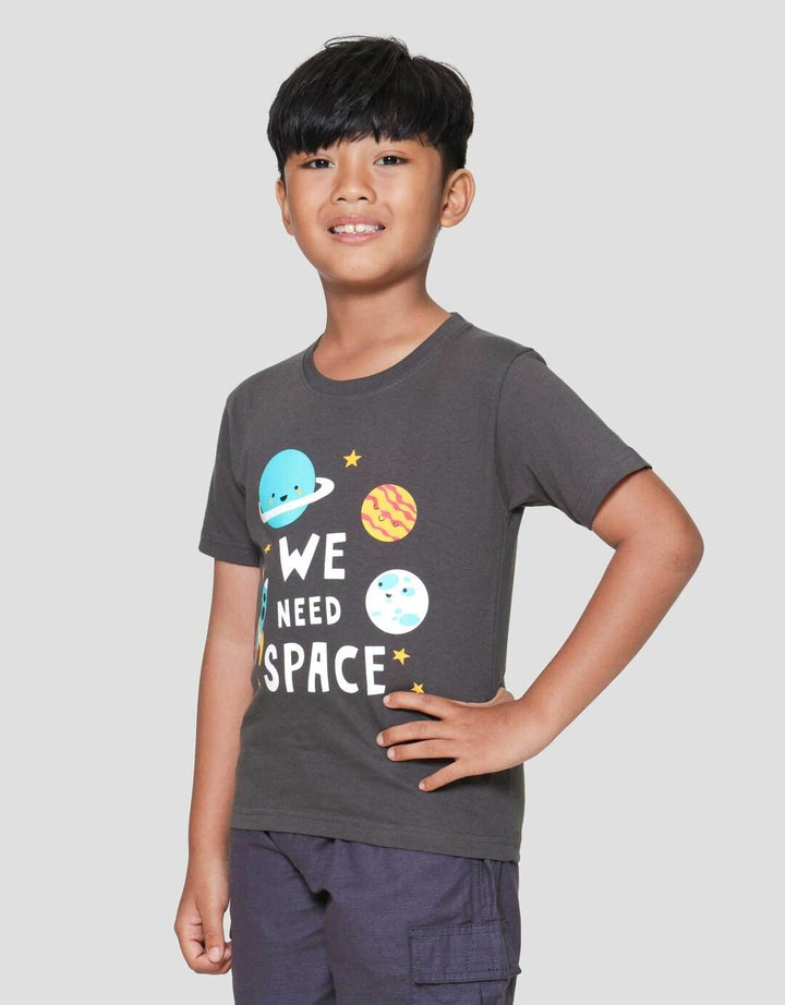 Little M We Need Space Print Kaos Lengan Pendek Anak Laki-laki