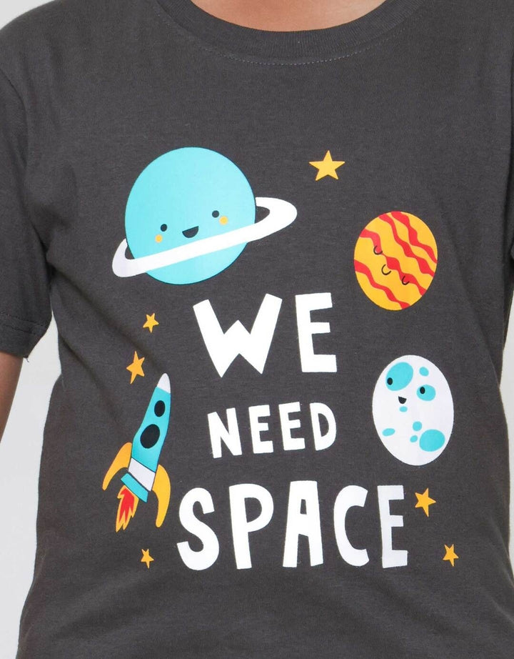 Little M We Need Space Print Kaos Lengan Pendek Anak Laki-laki