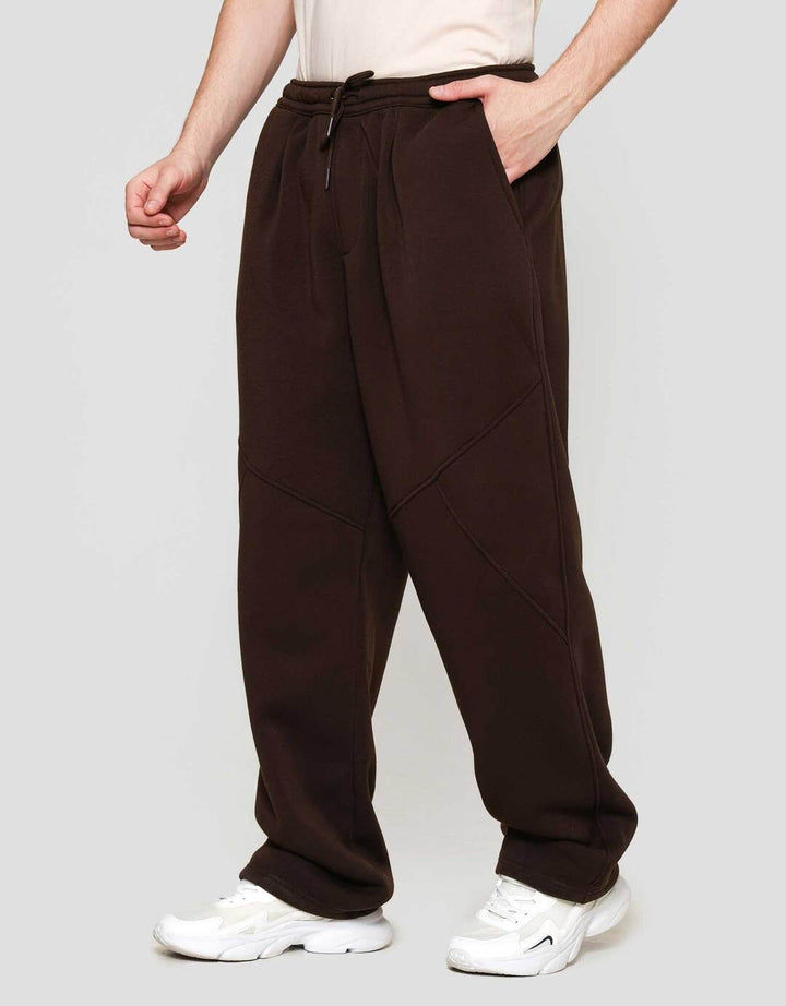 Nevada Knit Baggy Cut And Sewn Celana Panjang Pria