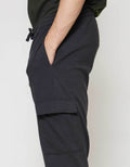 Nevada Knit Cargo With Texture Fabric Celana Panjang Pria