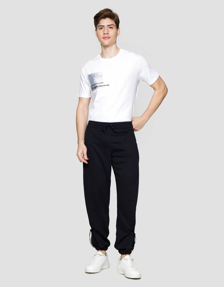 Nevada Knit With Pleats And Stopper Celana Panjang Pria