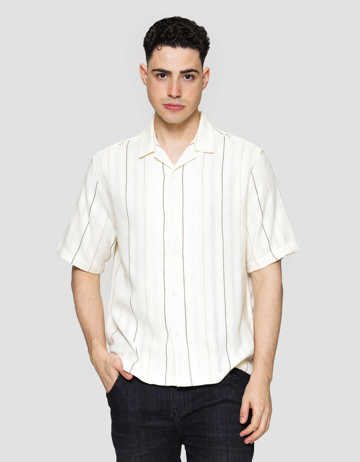 Cole Stripe Weaving Kemeja Lengan Pendek Pria